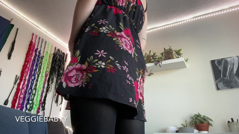 Veggiebabyy: Bratty Dom Pantyhose and Sundress Tease