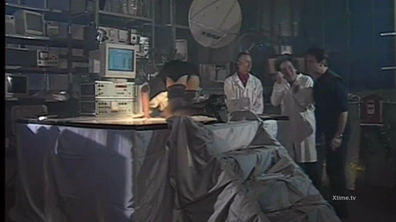 Monster Cocks: Doktor anal probiert ein neues experiment an einer sexy schlampe