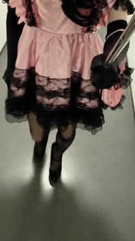 Sissy Crossdresser Strolling in High Heels and Flashing