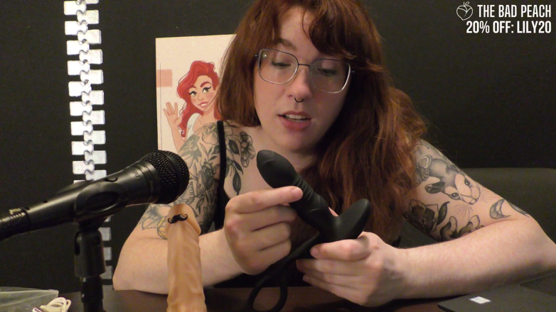 Lily O'Riley: NSFW Recenze dálkového ovládání tahající masáž prostaty z bad broskev