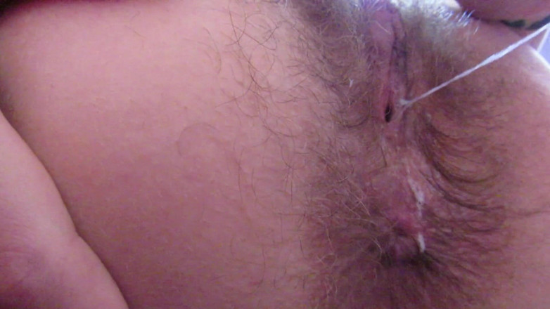 Cuteblonde666: Fingering my extreme hairy wet big clit pussy