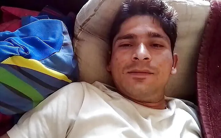 Gangbang straight: Solo Indian Boy Pissing