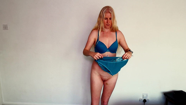 Britishmilf: NSFW bielizna przymierzać