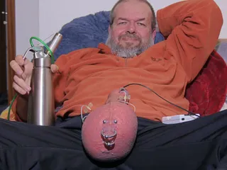 Qualzucht: I Inflate My Scrotum and Have a Strong Orgasm