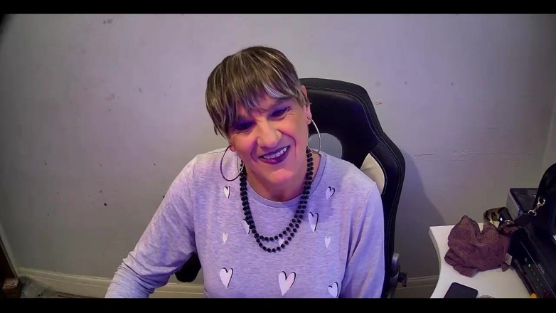 Mature Tina TV: Acasă