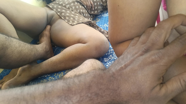 Wonder: Ev hanımı üçlü sikişiyor