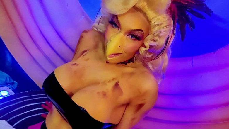 Little Puck: Pobierz ładunek tej piersi kurczaka! Goldie Cosplay