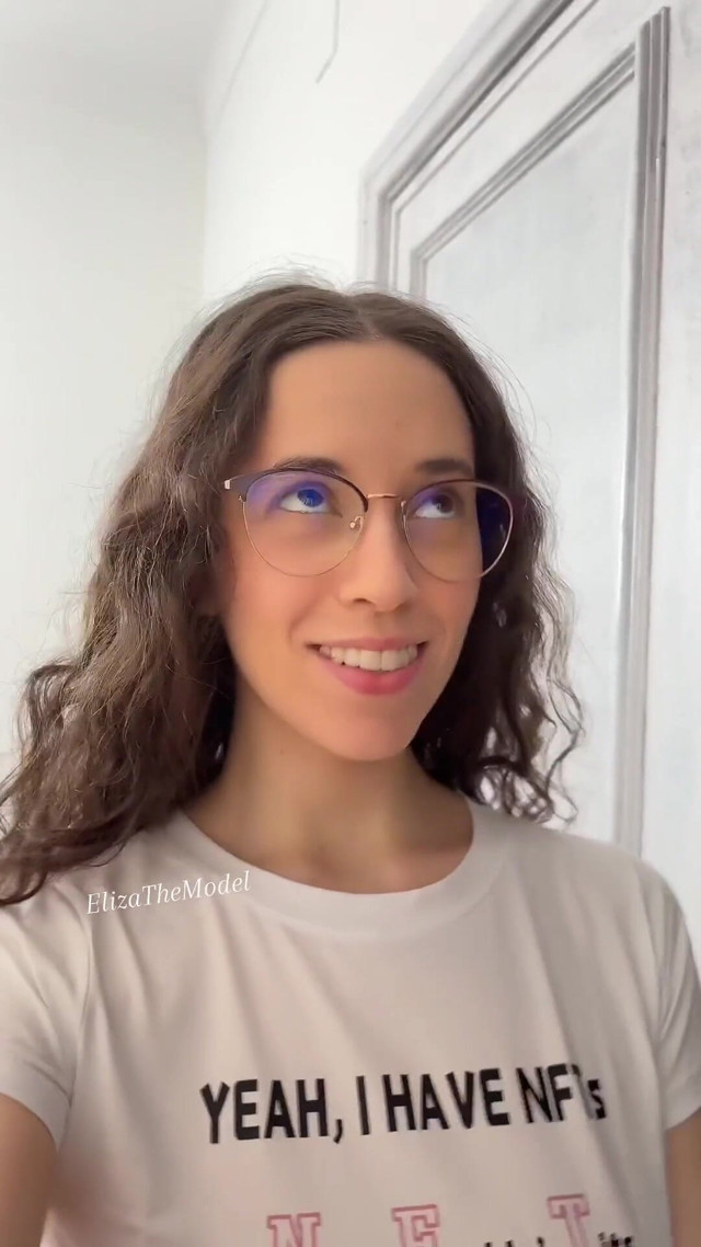 I’m Livestreaming! (ElizaTheModel)