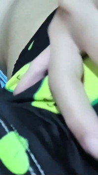 Tendo um orgasmo forte esfregando na minha cueca