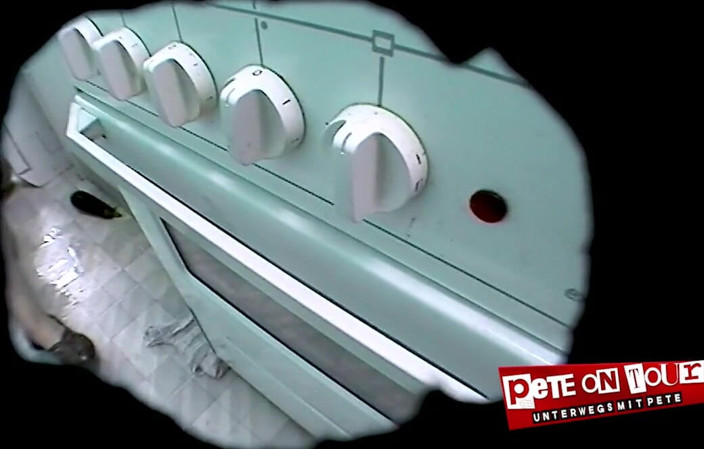 Pete on Tour: Les femmes au foyer juteuses de Christa se font baiser...