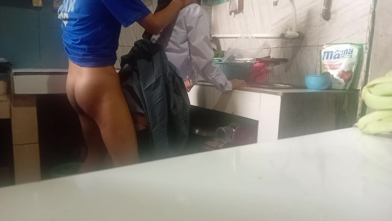 Famly sex: 両親がいない時はエントット・オムのバイラルカレッジのヒジャブを着用しています