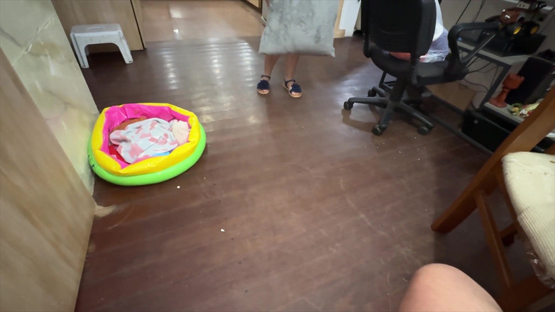 CoupleOfHotSins: 大屁股拉丁女仆是主人的荡妇