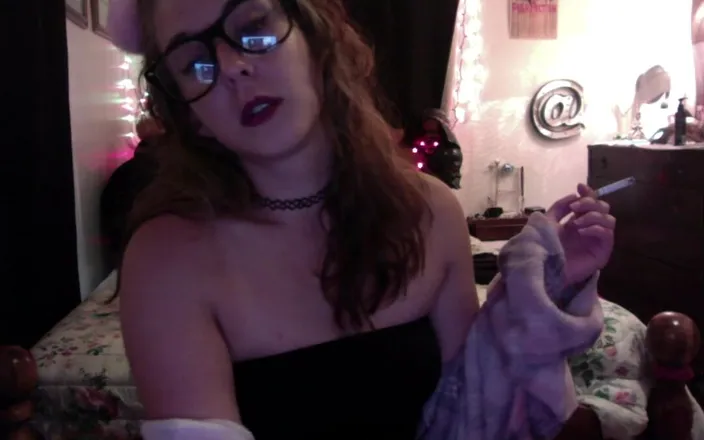 Alli Anderson: Cute Bored Smoking