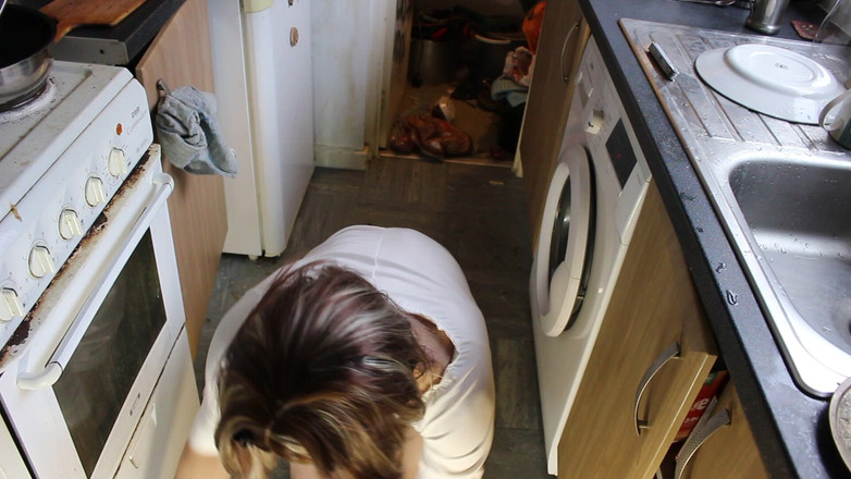 Lilly Disgrace: Svepande golv