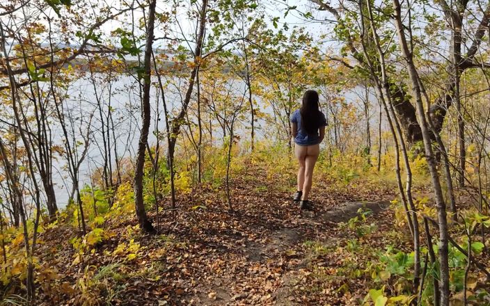 MissPopa: Ma promenade d’automne sans culotte.