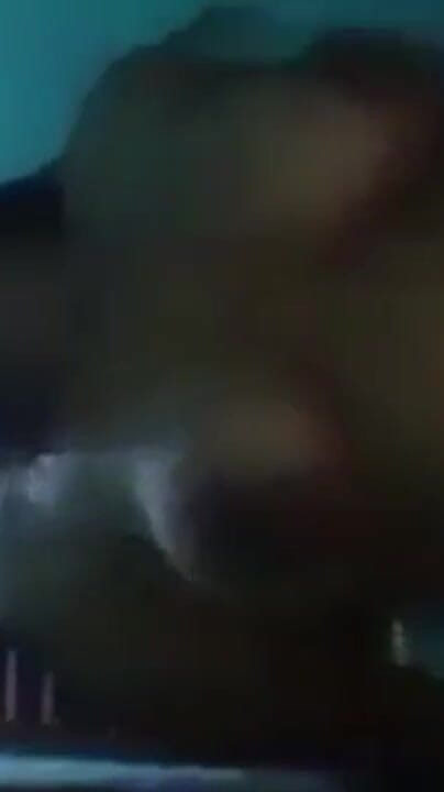 Savita5343: 印度德西哥在Badroom印地语中被她的小鲜肉狠操
