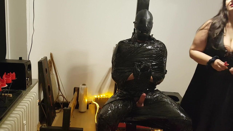 DOMINATRIX6: Folien-bondage-sklavin teil 2 - clingfilm mumifiziert und edging zum wahnsinn
