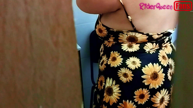 Riderqueen: Latinskoamerická domácí macecha, pouze pro fanoušky zpomalených záběrů.