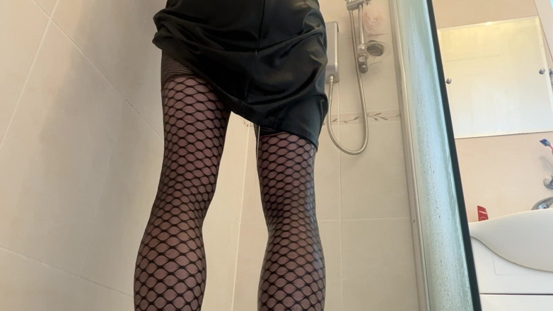Prostate play hot video: Prostate_play - Crossdresser prysznic w ubraniu