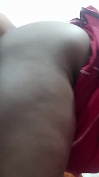 Tamil la domestica seduce il suo capo poi la figa calda leccata pompino e duro alla pecorina cazzo gemendo così caldo