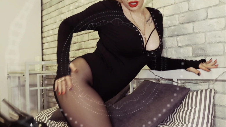 Goddess Misha Goldy: Forte ipnotizzazione! Non smetti mai di servirmi! Sarai il mio...
