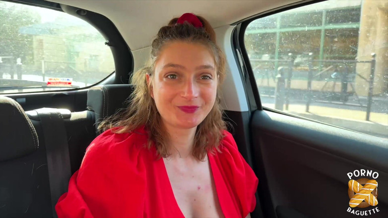 Porno Baguette: Charlotte si cewek cantik rambut merah dientot sama dua cowok...