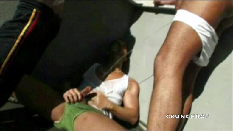 EXHIB BOYS: Sokakta spor ayakkabı hakimiyeti