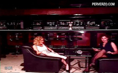 Girls enjoying girls with lesbian daydreamers: Lesbiene fierbinți se fut cu degetul reciproc