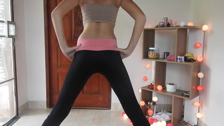 MissAnja_FH: Yoga, striptease och sprutning 3 gånger