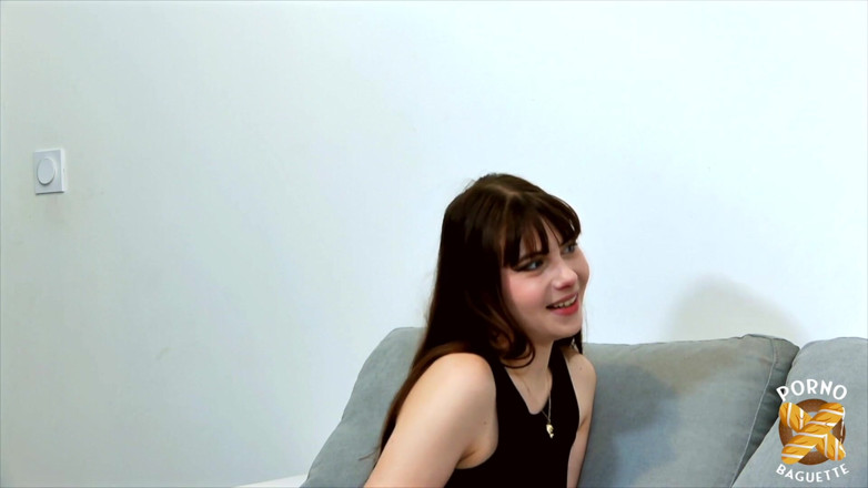 Porno Baguette: Miss Clea, awek seksi, dikongkek dua lelaki