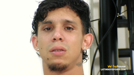 Latino boys porn: Romano Pissing
