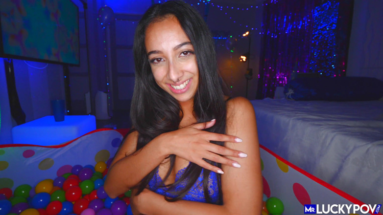 Mr.Lucky POV: Brunette bounces her bubble ass back on the dick