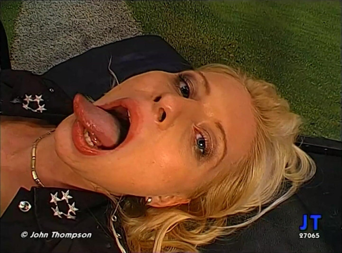 DEUTSCHLAN PORNO XXX: 거유 금발 갱뱅과 부카케 정액에 흠뻑 젖어