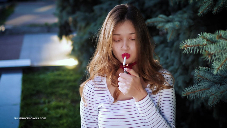 Russian Smokers: Sultry Russian Girl Smoking Cigarette by Waves