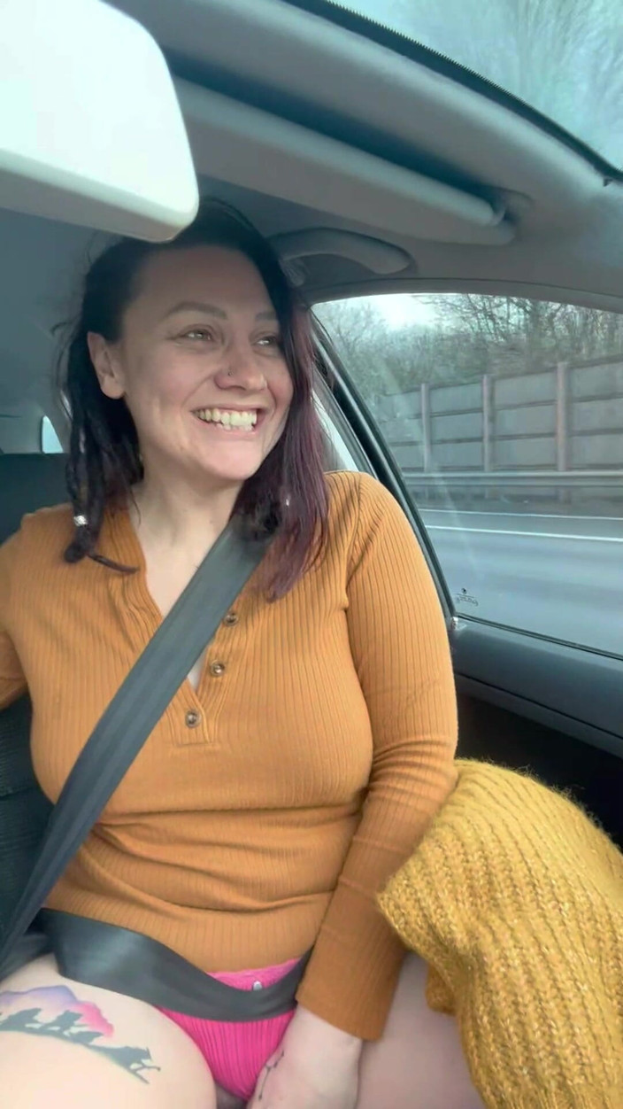 Lustful Libertines: Oldie but Goldie - Openbare Auto Plassen in Een Beker