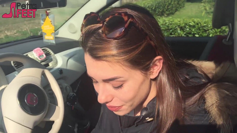 Smokin Fetish: Adorable Italian girl loves smoking in the car