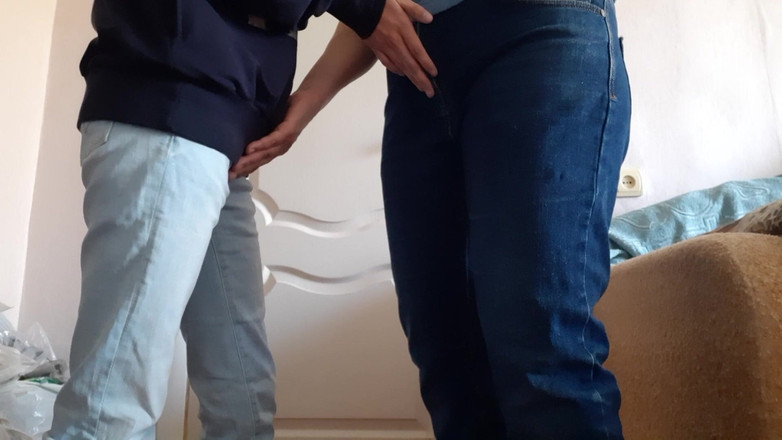 Lesbian-candys: Učitel a student mají riskantní sex na univerzitě