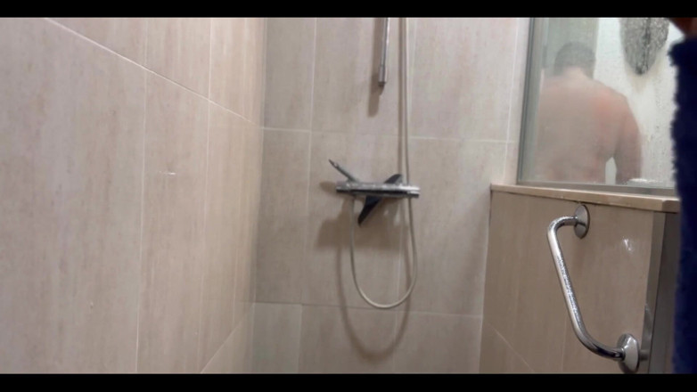 The Mencey: Una ducha con mi amigo