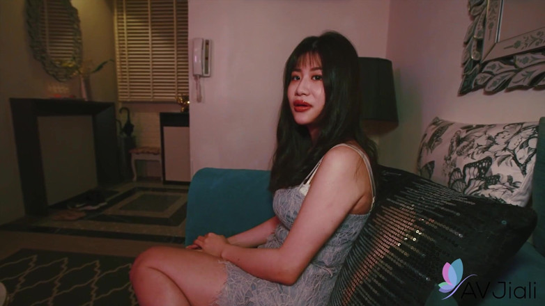 AV Jiali: Busty Brunette Cheats on Her Boyfriend