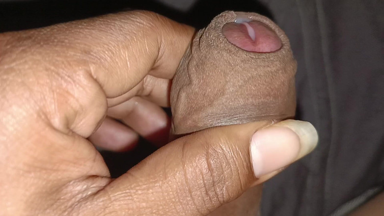 pikuviral: El hombre sacudió su pene y folló