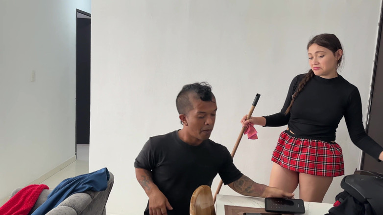 Julianaburning: Sahabat Kecil Saya Berpura-pura Menjadi Gay Untuk Mengakhiri Keldai Besar...