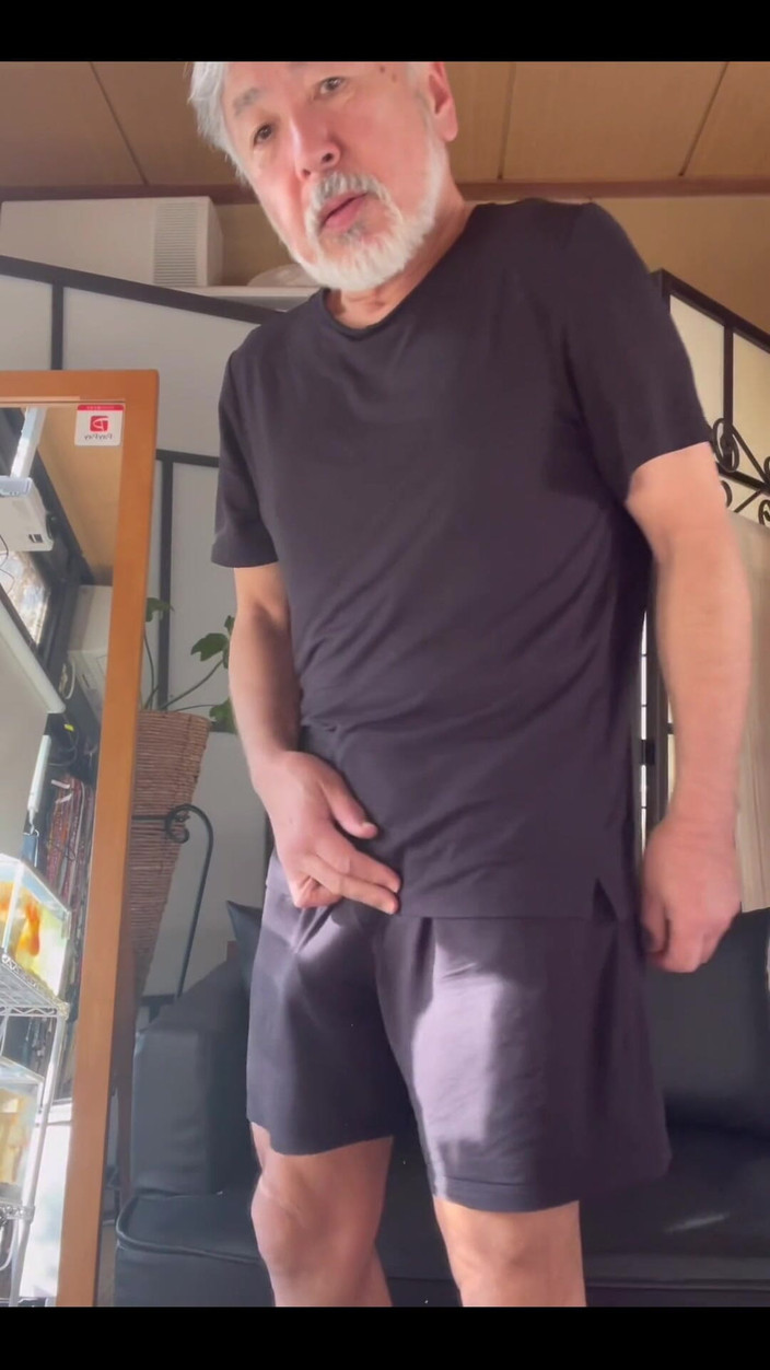 Japanese daddy: Ny pyjamas.