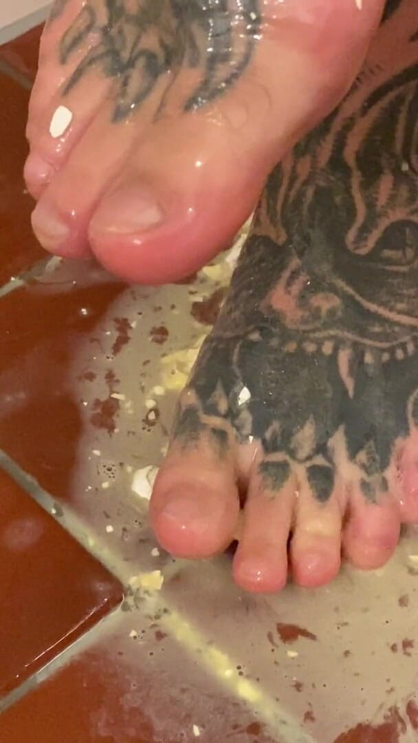 VikingsFeet: เท้า VS ไข่ดิบ