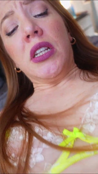 Una sporca troia di sborra che sono! il ragazzo ragazza enorme gesso facciale