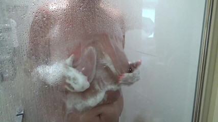 Uk Joolz: Soapy shower time