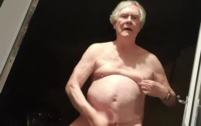 Alan in London studio: Last Cum of 2024