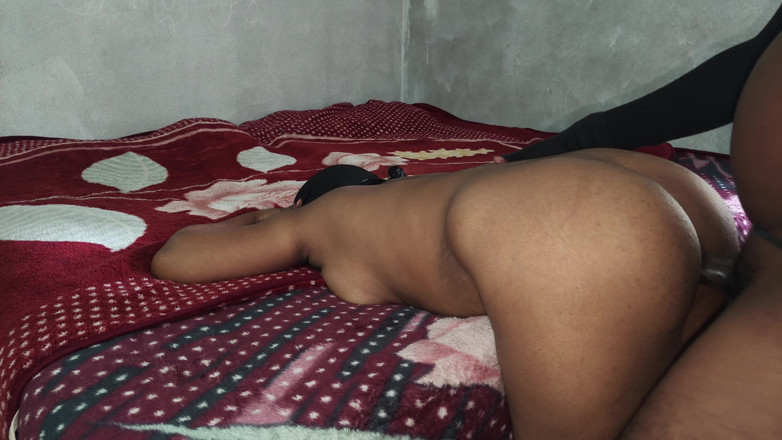 Indian innocent wife: Indický majitel telugu ošukal vaření servent v obchodě v místnosti...