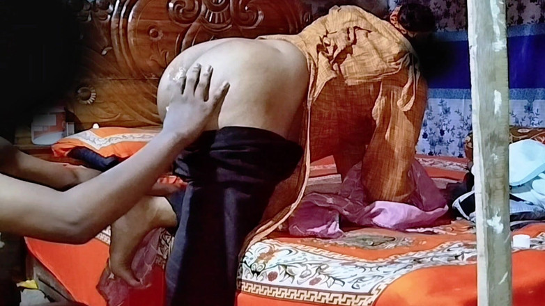 Deshi women: Анальный секс с молодой девушкой в первый раз