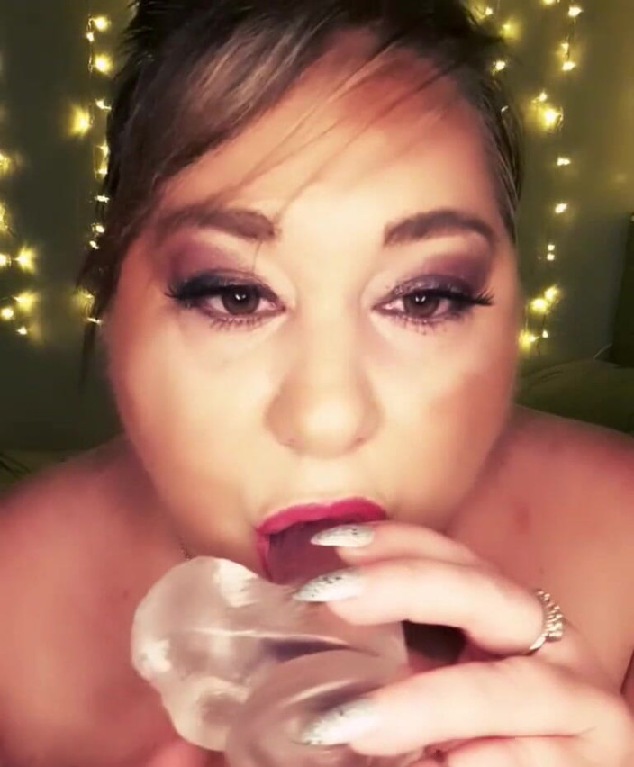 BlancaGirlBBW: Blancgirlbbw zmoknąć i ssie to do sucha