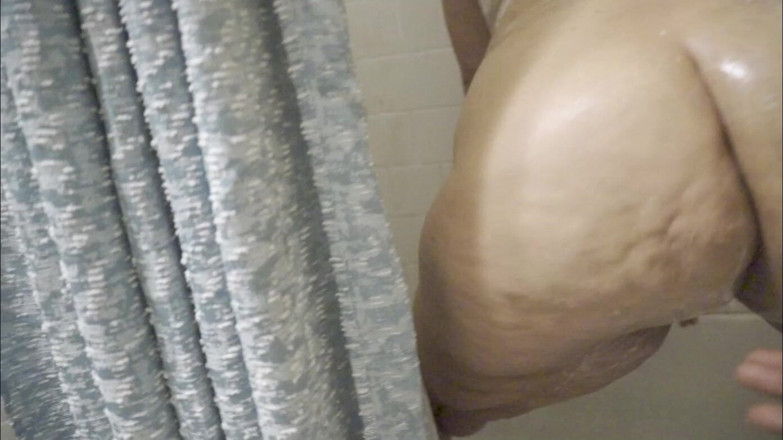 Sexpartyatl: Culona grandota, culona reina anal en el sembrador mojado